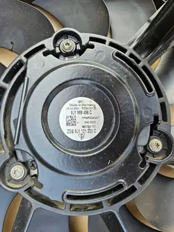 Ventilateur Radiateur Porsche Taycan OEM 9J1959456C Gauche