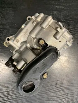 Begagnad BMW OE 7643046 oljepump - Direktpassning