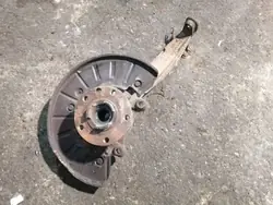 Audi Q7 Vorderradnabe 7L0407258A rechte Seite