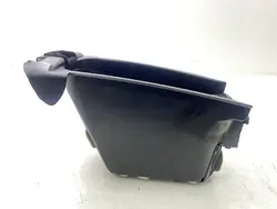 Maserati Quattroporte 2008 keskikonsolin lokero OEM 67563600