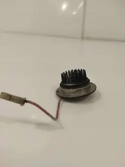 Polttoainelämmitin OEM E049129897 Audi 80 90 B3:lle