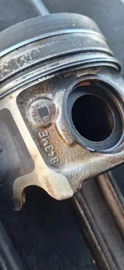 Gebrauchter Kolben & Pleuel B47D20A für BMW 2.0D
