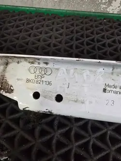Support d'aile avant Audi A4 B8 OE 8K0821135H
