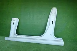 SKODA FABIA IV linker vorderer Schweller