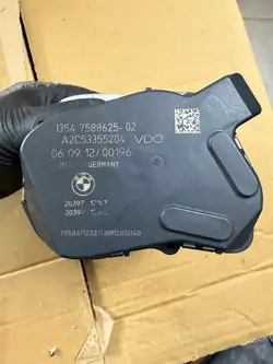 Corps de papillon BMW F10 F20 F30 F31 2.0D OEM 00.042.432N