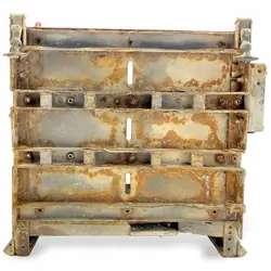 Contenedor de batería Volvo OEM 21046415 - Usado
