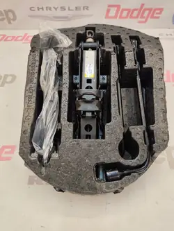 Kit chave de roda OEM 68284639AB para Jeep Grand Cherokee