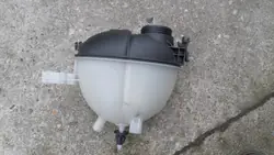 Réservoir d'expansion de liquide de refroidissement Mercedes-Benz A2045000949