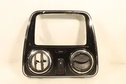 Dacia midden luchtrooster OEM 687608047R