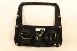 Grille de ventilation centrale Dacia OEM 687608047R