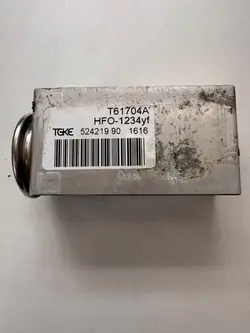 Renault OE T61704A AC expansieklep - Gebruikt
