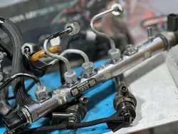 Bomba de rampa de injeção BMW N47D20A OEM 7797874 7798446