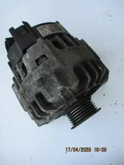 VW Polo IV 1.2 6V Vaihtovirtageneraattori Valeo 90A