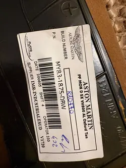 Aston Martin DBX Skyddspanel OEM my83-1875-DBW