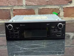 Mercedes Citan Radio OEM 281156903R - Käytetty