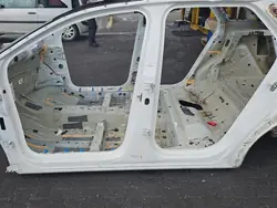 OEM IMPRK1534454 Vasen Keskipilari B Peugeot 3008 II