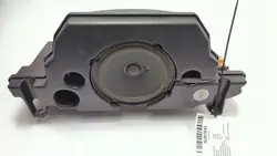 Subwoofer OEM 8W9035382B para Audi A4 (2015-)