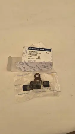 SsangYong Klep OEM 8758005822 - Gebruikte Staat