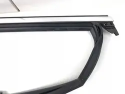 Audi Q7 bakdörr fönsterpackning OEM TRPOA280417