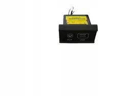 USB/AUX-uttag OEM 96120C0100 för Kia Ceed
