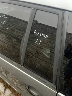 Vidro de porta traseira esquerda pequeno FORD FUSION I 02-05