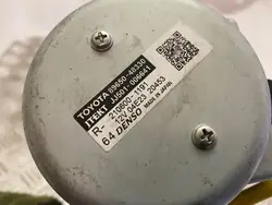 Pompe de direction Lexus OEM 8965048330 - Occasion
