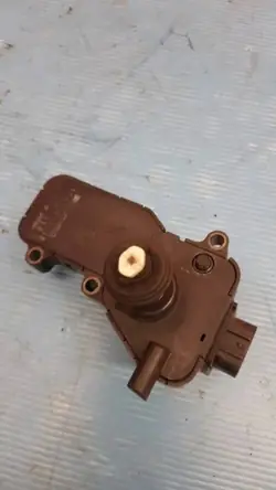 Stegmotor Subaru Justy Swift II 1.0 OEM 1611000050