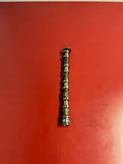 Arbre à cames BMW OE 7570524 - État utilisé