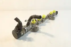 2014 Toyota Yaris Fuel Rail 1.4 D4D 0445214177