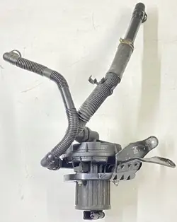 Bomba de aire secundario Audi OEM 06A959253B - Usado