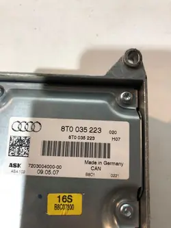 Módulo amplificador Audi OE 8T0035223 usado