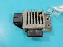 Relais de Ventilateur Renault OEM 271203982R-B Occasion