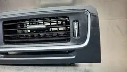 Grade de ar central 1302138 Volvo V60 S60 II 10-18R