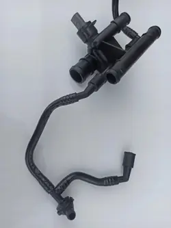 Audi S3 Logement Tuyau Eau OEM 06F121133G
