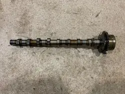Arbre à cames Mercedes-Benz A1330510101 - Pièce OE d'occasion