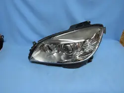 Linker Mercedes W204 Bi-Xenon Koplamp Europa