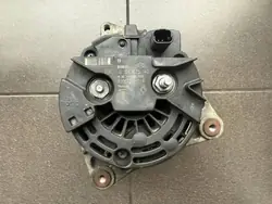 Nissan Qashqai 1.5 DCI Vaihtovirtageneraattori Bosch 0124525140