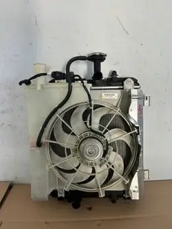 Ventilateur radiateur OEM 16360-0Q131 Toyota Aygo X 1.0