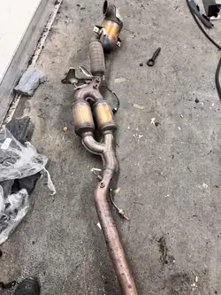 Katalysator OEM 18864 för Audi S3 8V 2016-2020
