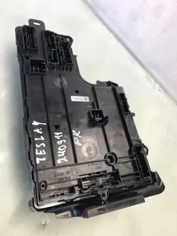 Tesla Model S Mukavuusmoduuli OEM 1670976000A