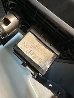 KIA Venga 1.6 bensiini keskikäytävä OEM 846501P000