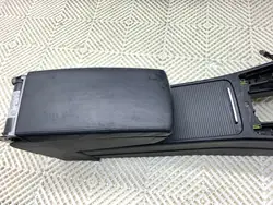 Middentunnel OEM 3AB863241E voor VW Passat B7 Station