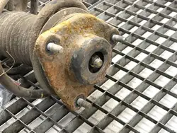 OEM 54651-2T250 Etu vasen iskunvaimennin jousella