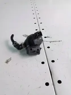 L815 Kolfilterventil Mercedes-Benz W204 0004708893