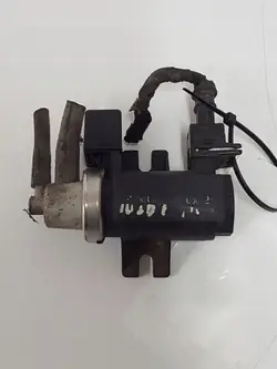 Turbo-säätöventtiili OEM 8972183310 VW Golf V:lle