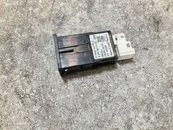 USB-Anschluss OEM 0012807 für Mercedes-Benz 1.3L