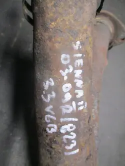 Tubo de escape Toyota Sienna 3.3 V6 03-06 OEM