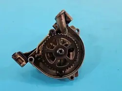 Bomba de óleo usada OEM 03F115105C para Skoda Yeti 1.2 TSI