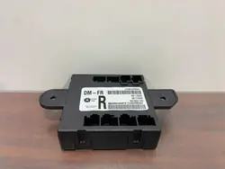 Módulo de puerta derecho Chrysler Pacifica 2019 OEM 68316560AD