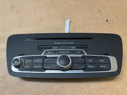 Panneau Radio AUDI Q3 OEM - Pièce Audi OE d'occasion